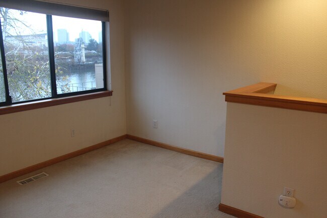 Foto del edificio - 920 NW Naito Pky