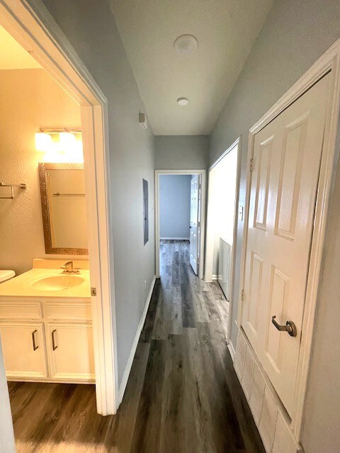 Building Photo - 1500 James Ave