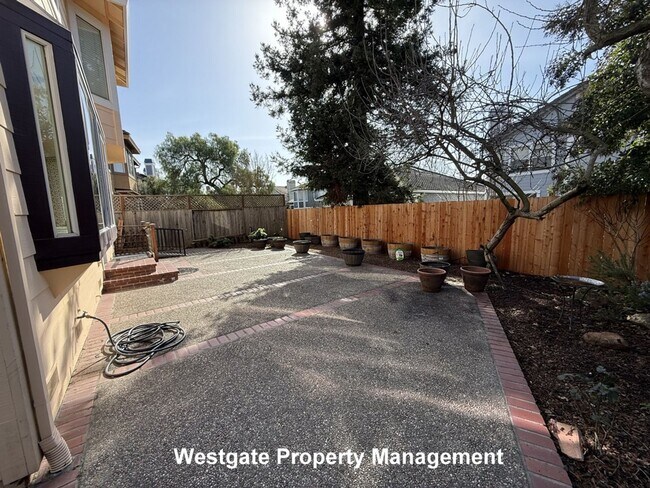 Foto del edificio - 545 Almanor St