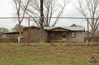 Building Photo - 481 Lake Joy Rd