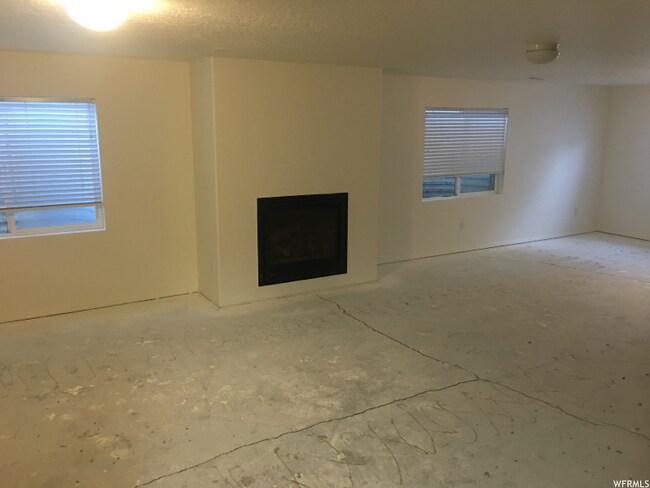 Building Photo - 133 Kestrel Dr