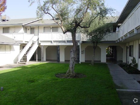 Foto del edificio - Cornerstone Apartments