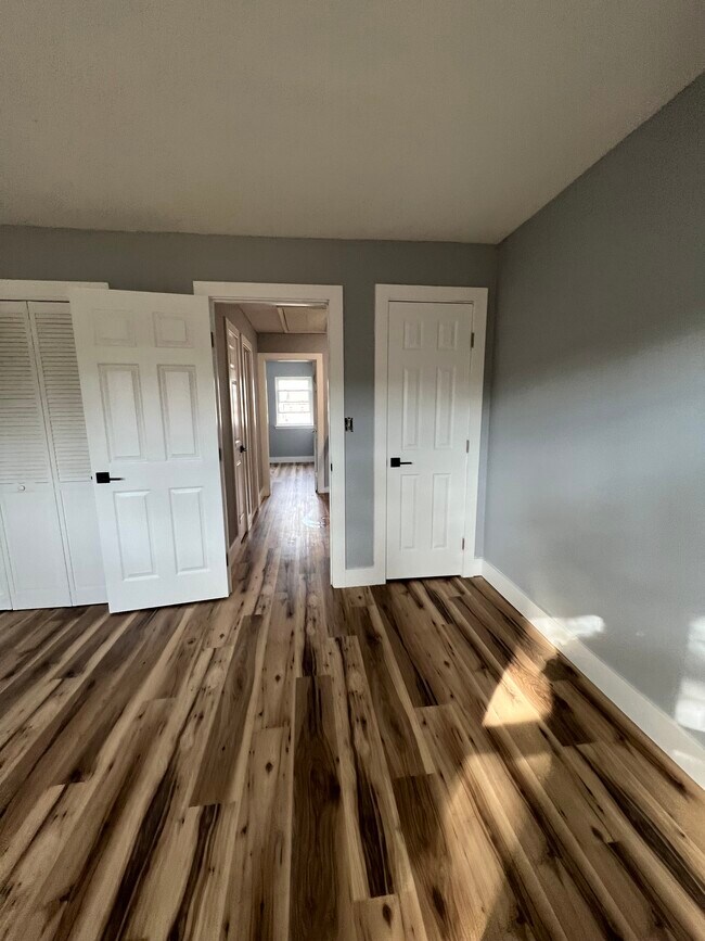 Foto del edificio - 149 Briar Mills Dr