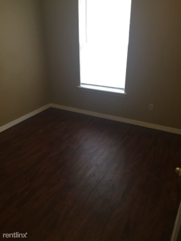 Building Photo - 3 br, 2 bath Apartment - 1112 E 46th St