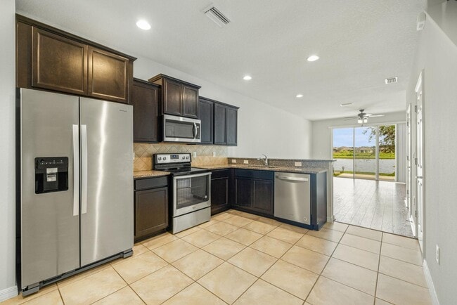 Building Photo - 9210 Hillcroft Dr