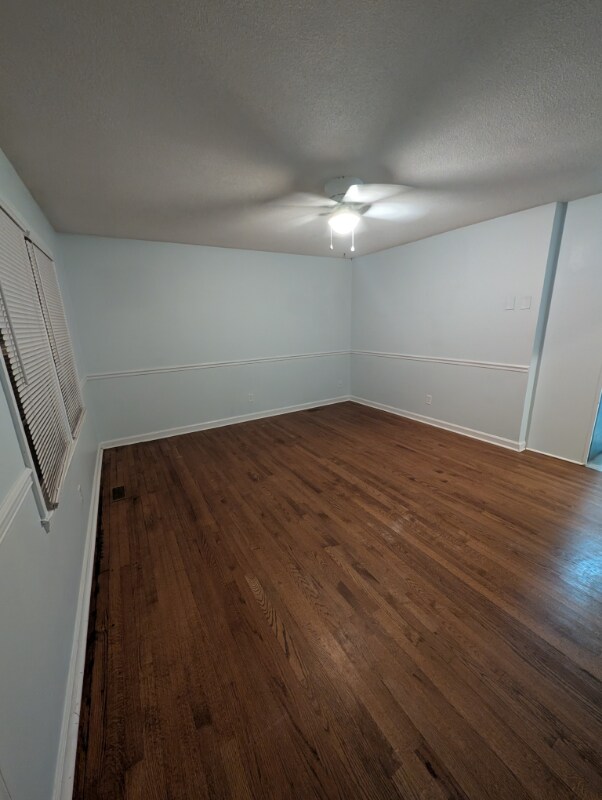 Foto del edificio - 3761 Wakefield Ln