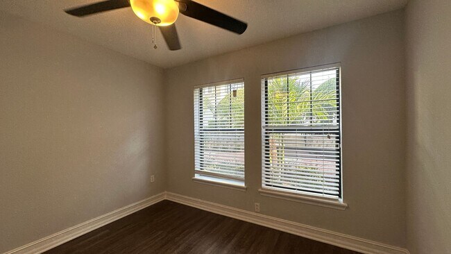Building Photo - 3720 Messina Dr