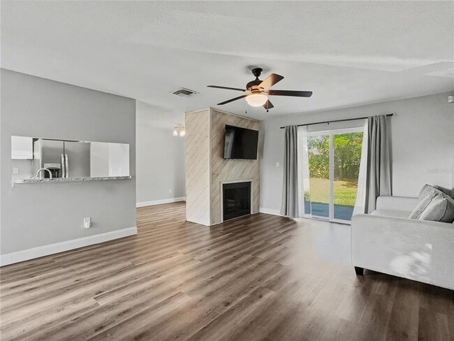 Building Photo - 109 Wild Elm Ct