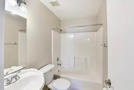 Foto del edificio - 2410 High Hollow Dr