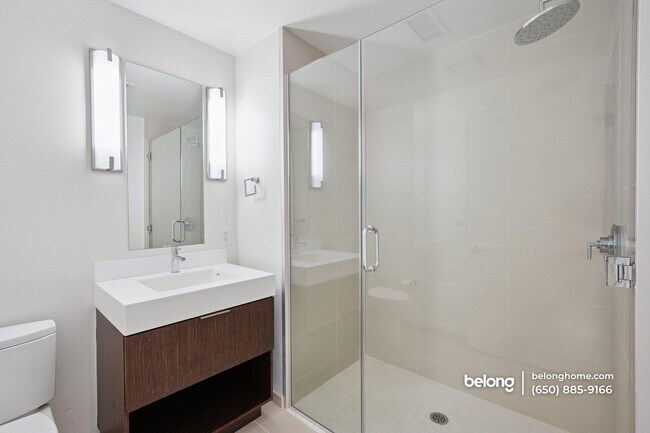 Building Photo - 10 Innes Ct