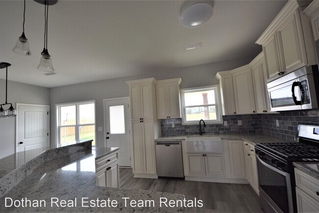 Foto del edificio - 3 br, 2 bath House - 207 Borland Ave
