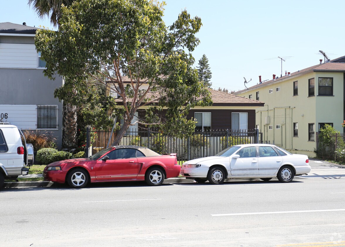 Building Photo - 4410 S Centinela Ave