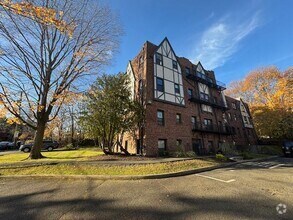 Building Photo - 1 Haven Ct