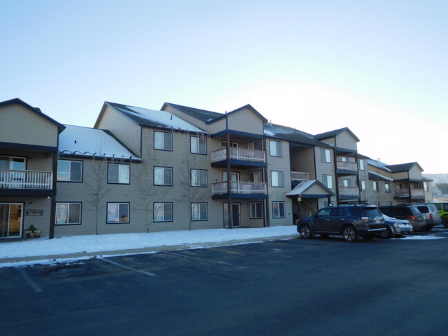 Building Photo - 201 Ten Mile Dr