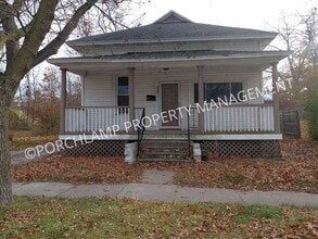 Building Photo - 541 W Grand Ave