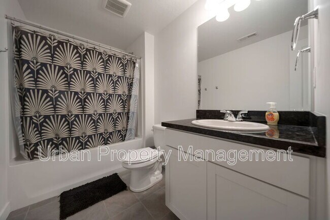 Foto del edificio - 5659 Coastal Ridge Ln