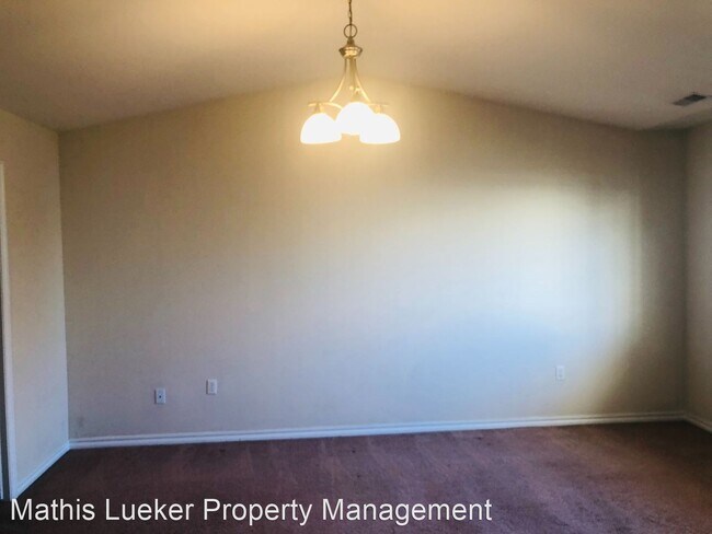 Foto del edificio - 4 br, 2.5 bath House - 7 Fuller Cir