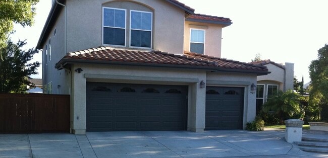 Foto del edificio - 1705 Sunset Rose Court