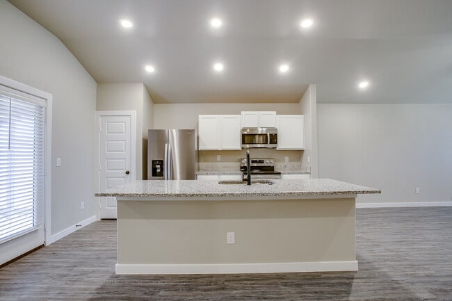 Building Photo - Like-new construction in Lubbock Cooper