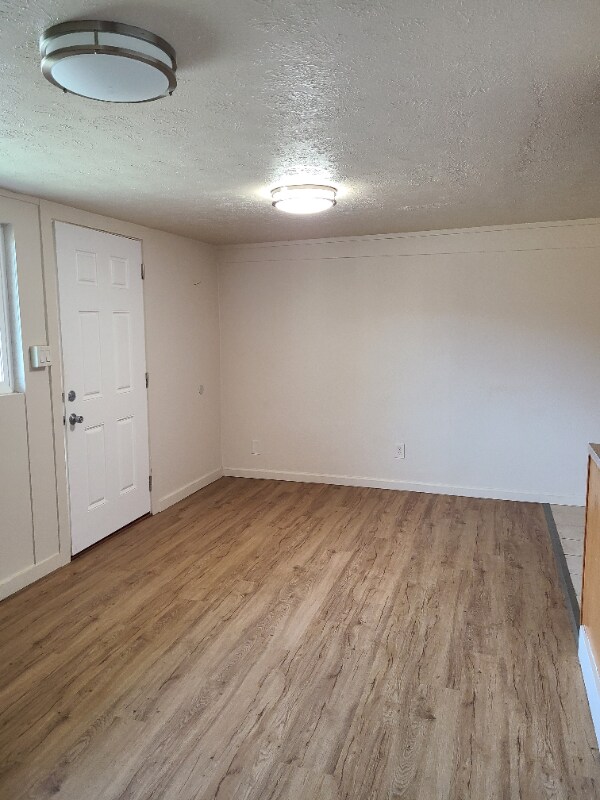 Foto del edificio - 601 S Papa Ave