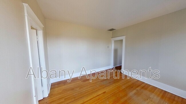 Foto del edificio - 469 Delaware Ave