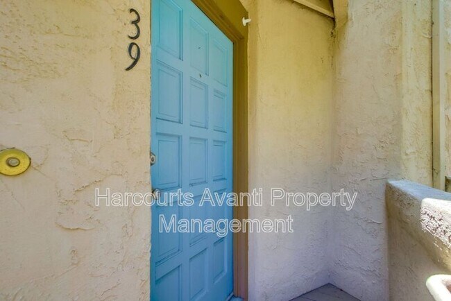 Building Photo - 3268 Via Marin