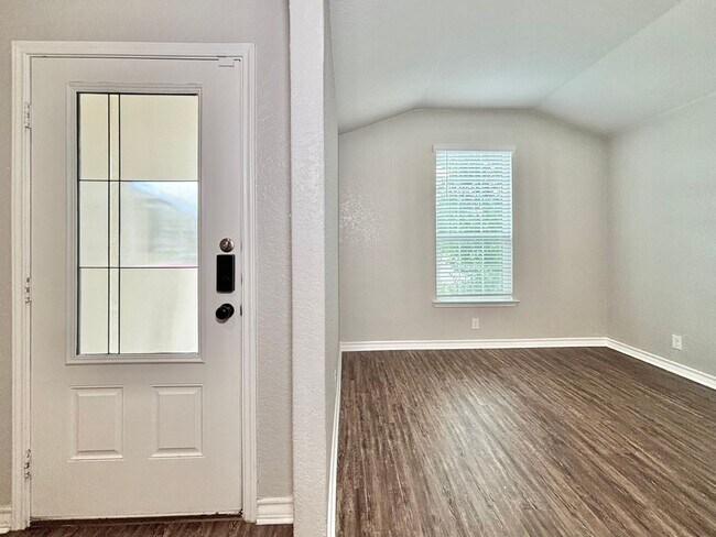 Building Photo - Beautiful 1 Story Home in Redbird Ranch!