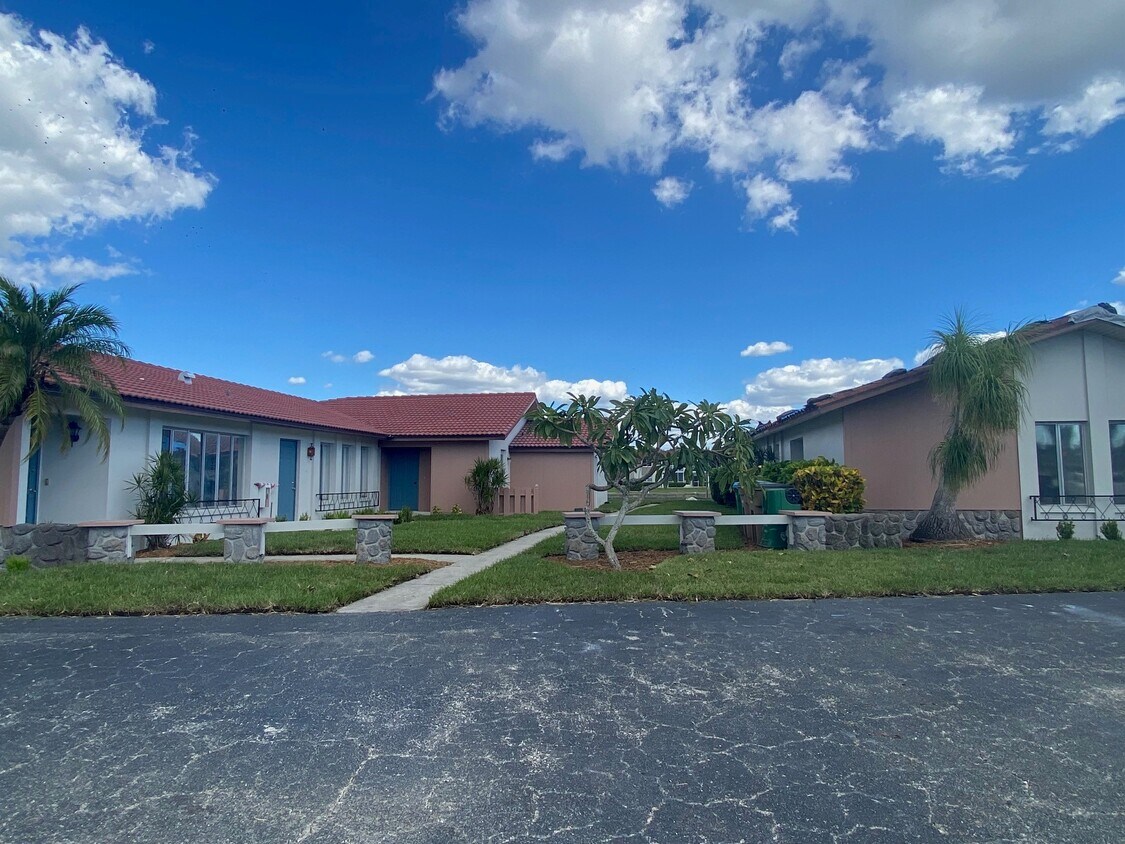 4111 SE 18th Pl Cape Coral, FL 33904 Alquileres en Cape Coral, FL
