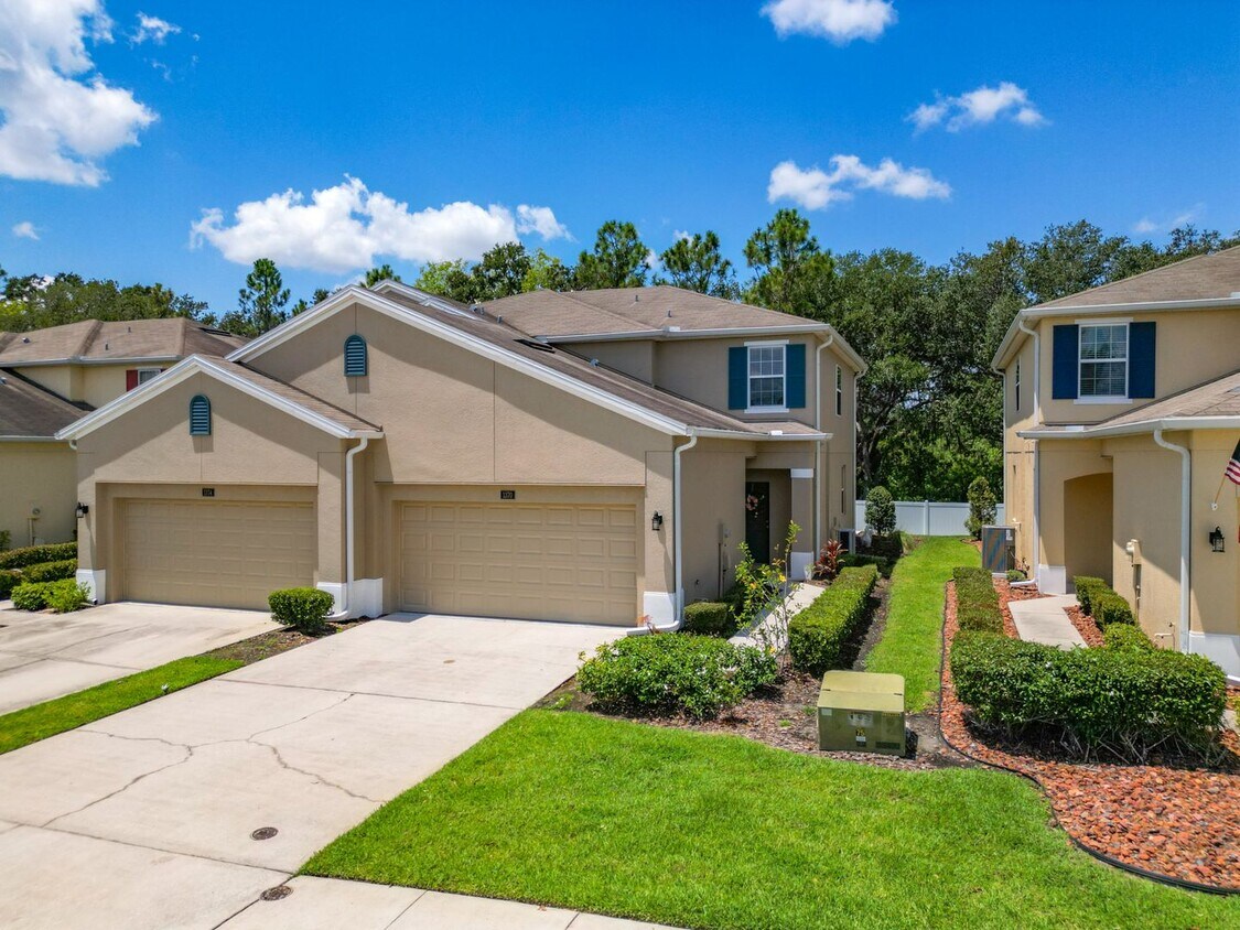 Primary Photo - Available Now !! Stunning 3 Bed 2.5 Bath H...