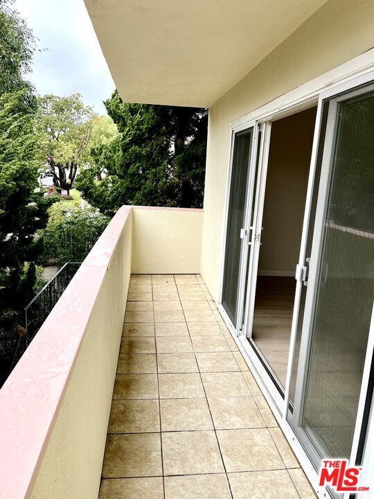 Foto del edificio - 1033 Euclid St