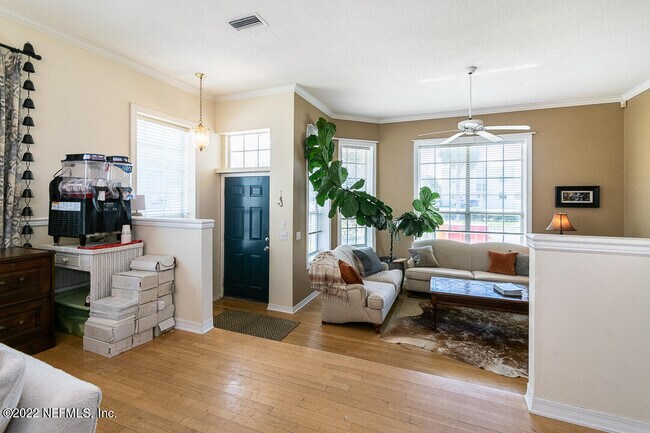 Foto del edificio - 2102 First St