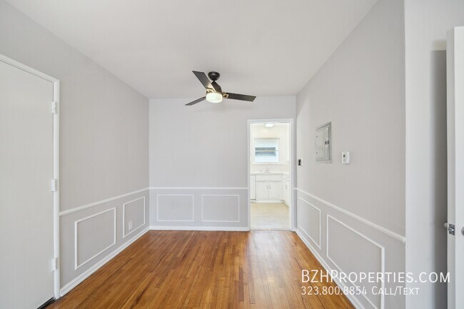 Foto del edificio - 5301 Vantage Ave