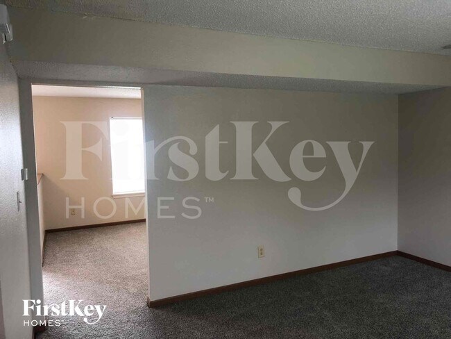 Building Photo - 6602 Hazelhatch Dr