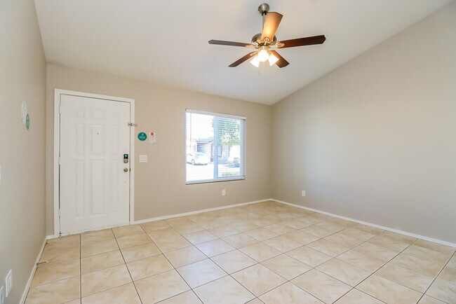 Foto del edificio - 6335 E Brown Rd