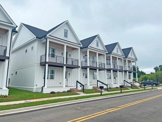 Building Photo - Parkside Townhomes