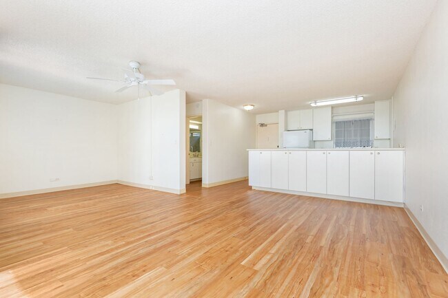 Foto del edificio - Gorgeous 2/2 End Unit!