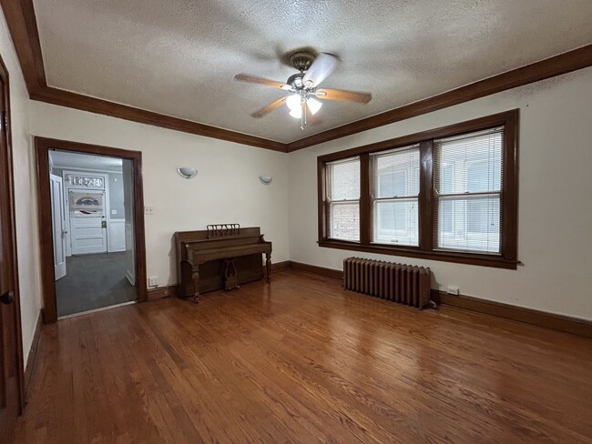 Building Photo - 6938 S Campbell Ave