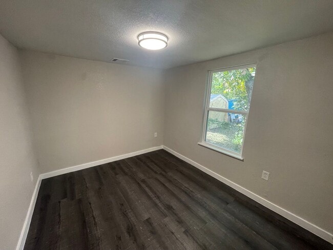 Building Photo - Charming South Georgetown Gem with Timeless Appeal