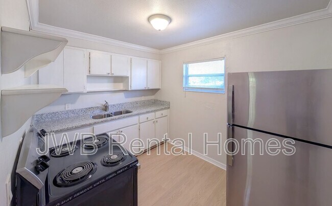 Foto del edificio - 2775 Herschel St