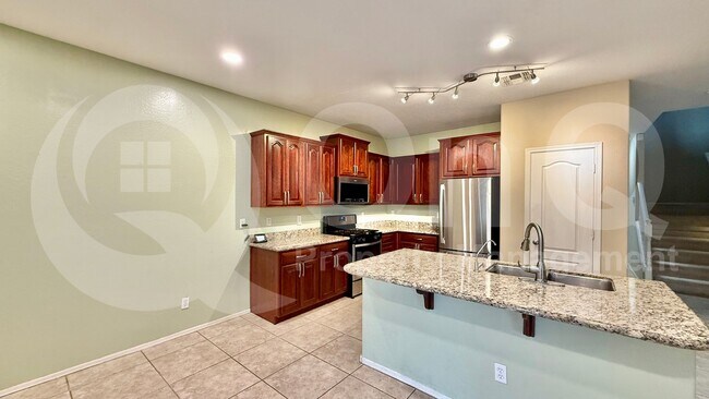 Building Photo - 4122 E Westchester Dr