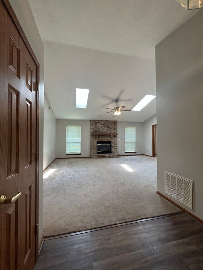 Foto del edificio - 3 Bedroom Home in Lafayette