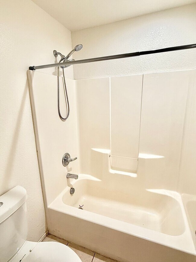 Foto del edificio - 3 bed 3 bth near Skye Canyon