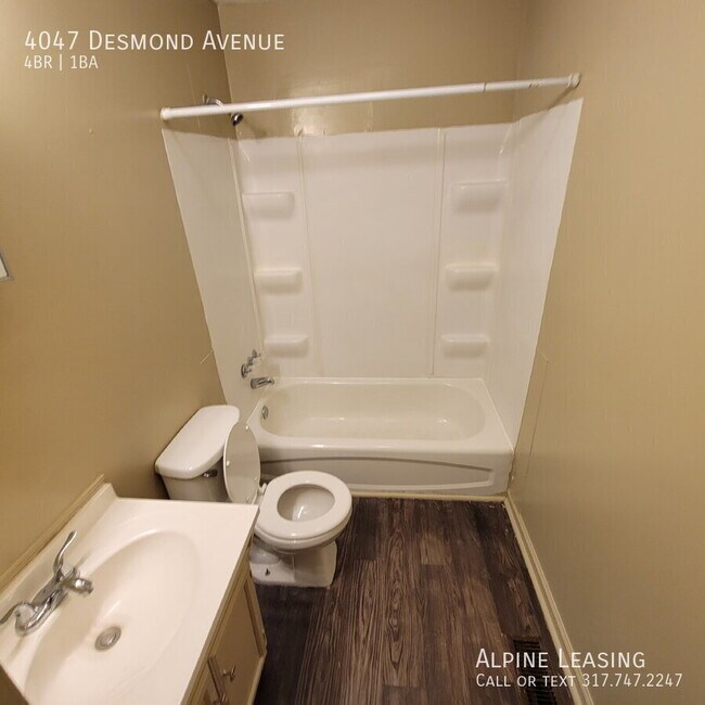 Foto del edificio - 4047 Desmond Ave