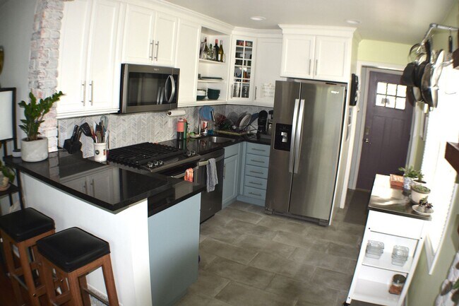 Foto del edificio - Bright, remodeled Sugarhouse Bungalow
