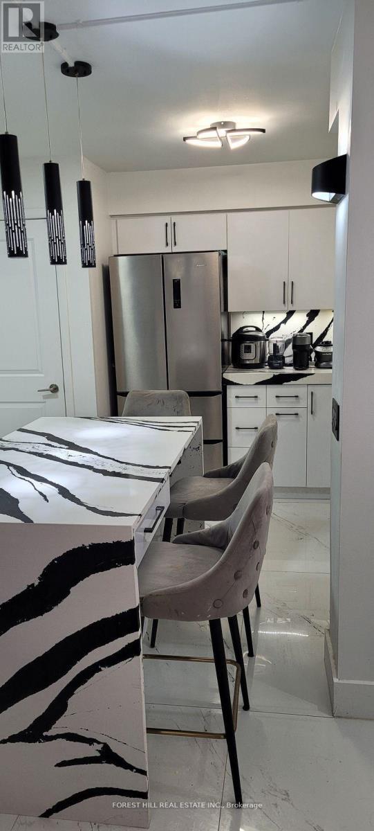 Photo du bâtiment - 4968 Yonge St