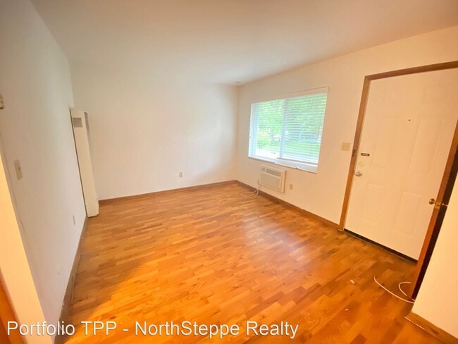 Building Photo - 1 br, 1 bath Apartment - 1320 Highland St ...
