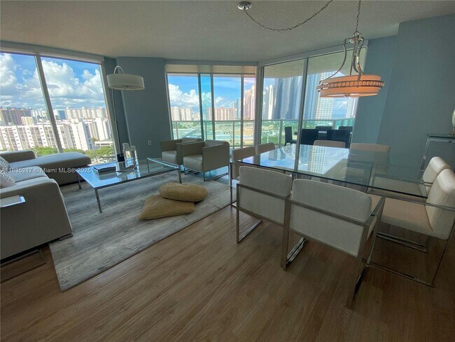 Building Photo - 150 Sunny Isles Blvd