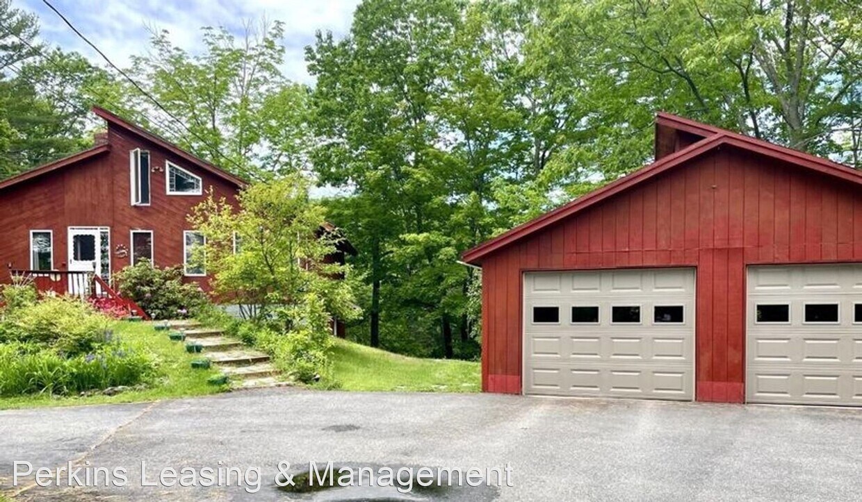 Primary Photo - 4 br, 2 bath House - 521 South Reynolds Road