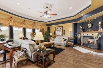 Building Photo - 9145 Tesoras Dr