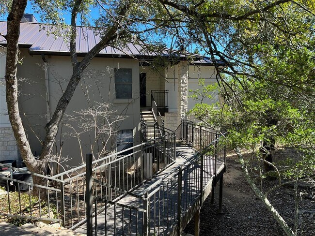 Foto del edificio - 6000-16 Shepherd Mountain Cove